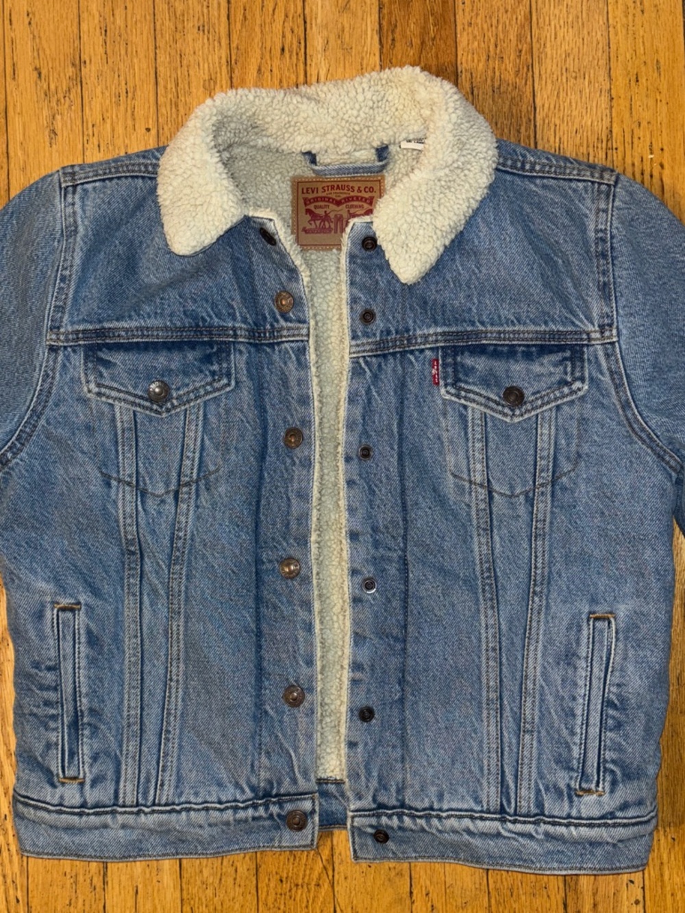 Levi's Classic Women’s Sherpa-Lined Denim Trucker Jacket - Medium Wash - Medium